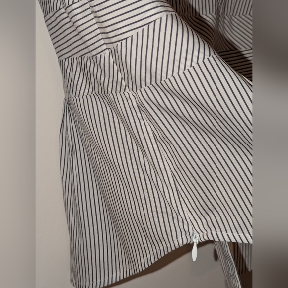 Unique details! Etcetera black & white striped dressy shirt - Size 14 - Picture 8 of 10